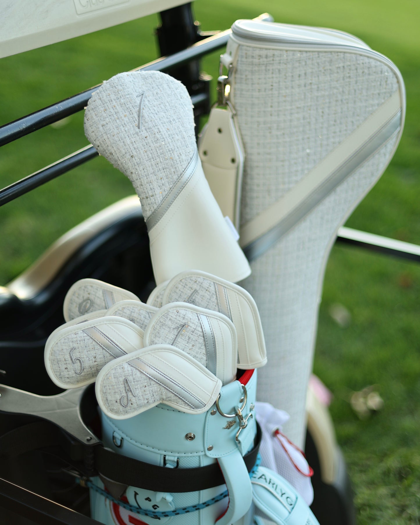 Wowsports White Classic Tweed Golf Gun Bag
